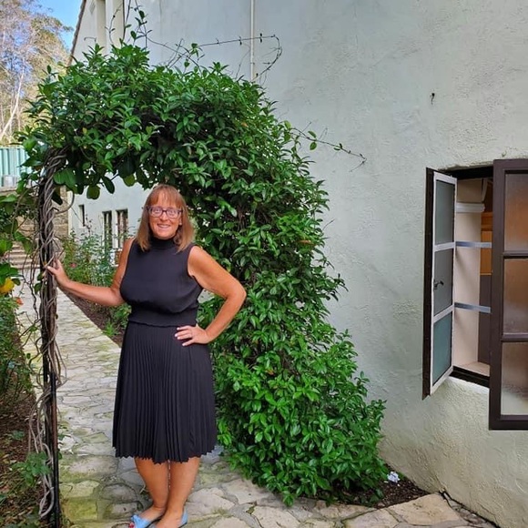 Meet your Posher, Julie - Picture 5 of 15